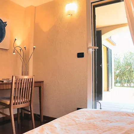 Sabrina With Sea View, Pool, Parking-verelite *