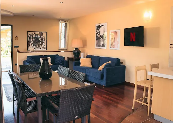 Sabrina With Sea View, Pool, Parking Villa