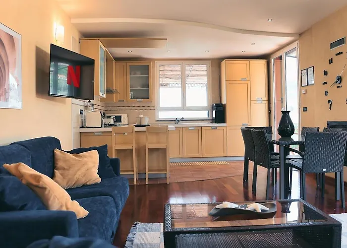 Villa Sabrina With Sea View, Pool, Parking *