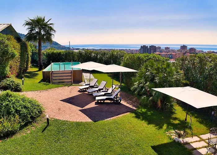 Sabrina With Sea View, Pool, Parking Arma di Taggia