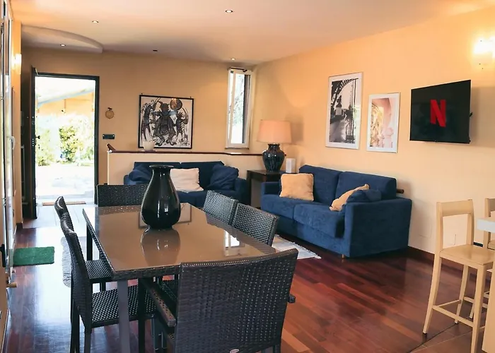 Sabrina With Sea View, Pool, Parking Villa *