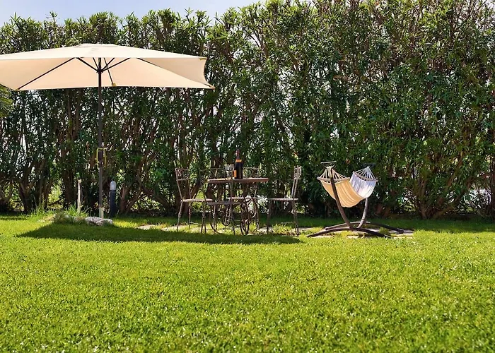 Sabrina With Sea View, Pool, Parking Villa